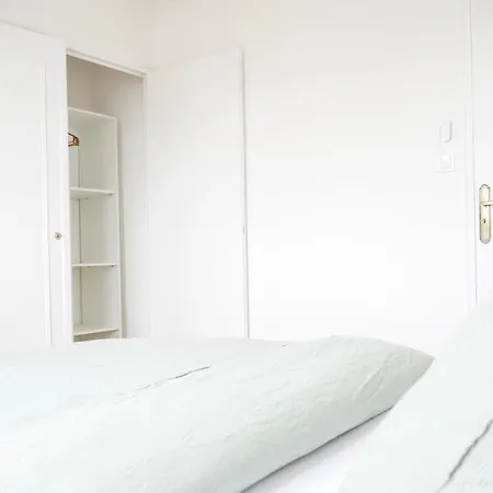 Apartment Spacieux Appartement,3 Lits, Coeur Avec Parking Gratuit