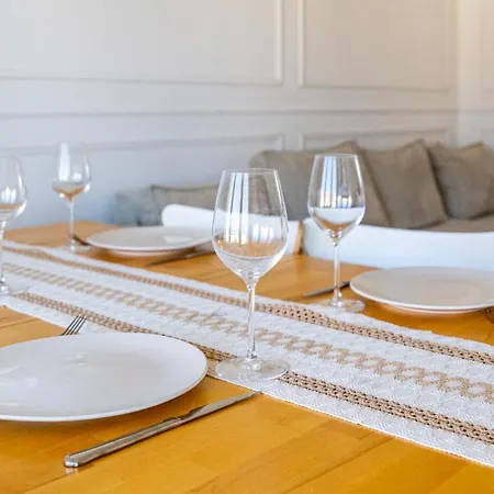 דירה Loft Lumineux Avec Netflix & Parking Prive, Proche Centre דיז'ון