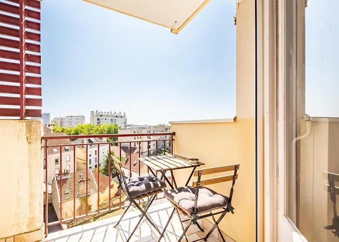 Loft Lumineux Avec Netflix & Parking Prive, Proche Centre Dijon