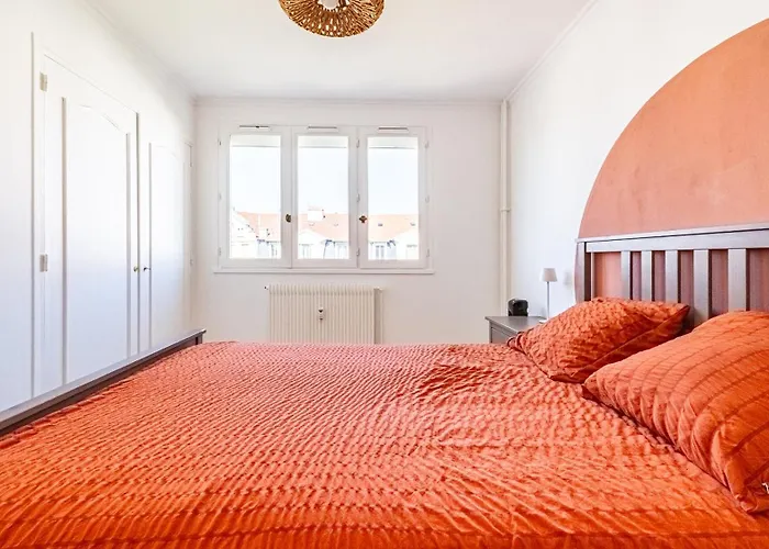 Loft Lumineux Avec Netflix & Parking Prive, Proche Centre Apartment *