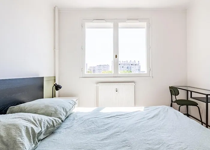 Loft Lumineux Avec Netflix & Parking Prive, Proche Centre