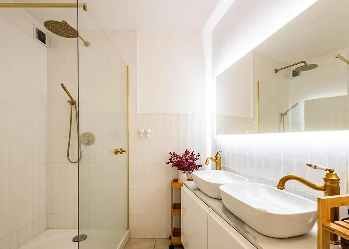 Loft Lumineux Avec Netflix & Parking Prive, Proche Centre Apartment