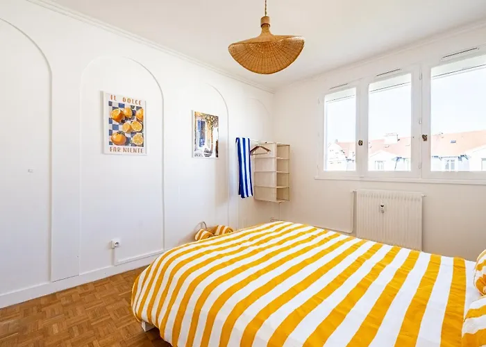 Loft Lumineux Avec Netflix & Parking Prive, Proche Centre Dijon